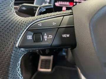 AUDI RS Q8 AHK Pano LM 23  RS-Abgas B&O Head-Up 360