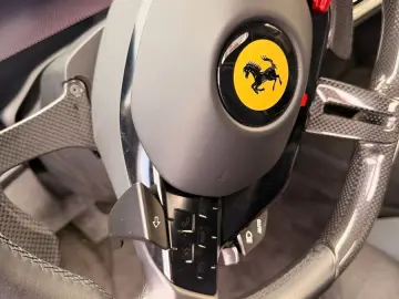 FERRARI SF90 Spider  Assetto Fiorano Voll