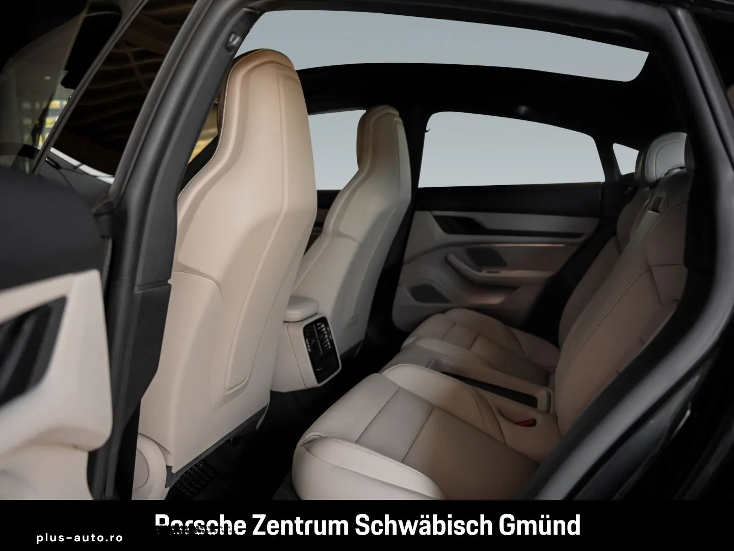 PORSCHE Taycan Surround-View Luftfederung Panoramadach