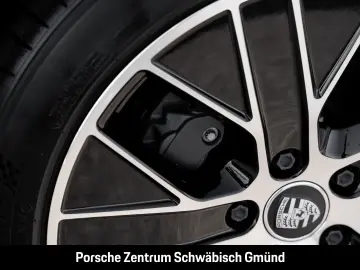 PORSCHE Taycan Surround-View Luftfederung Panoramadach