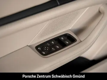 PORSCHE Taycan Surround-View Luftfederung Panoramadach