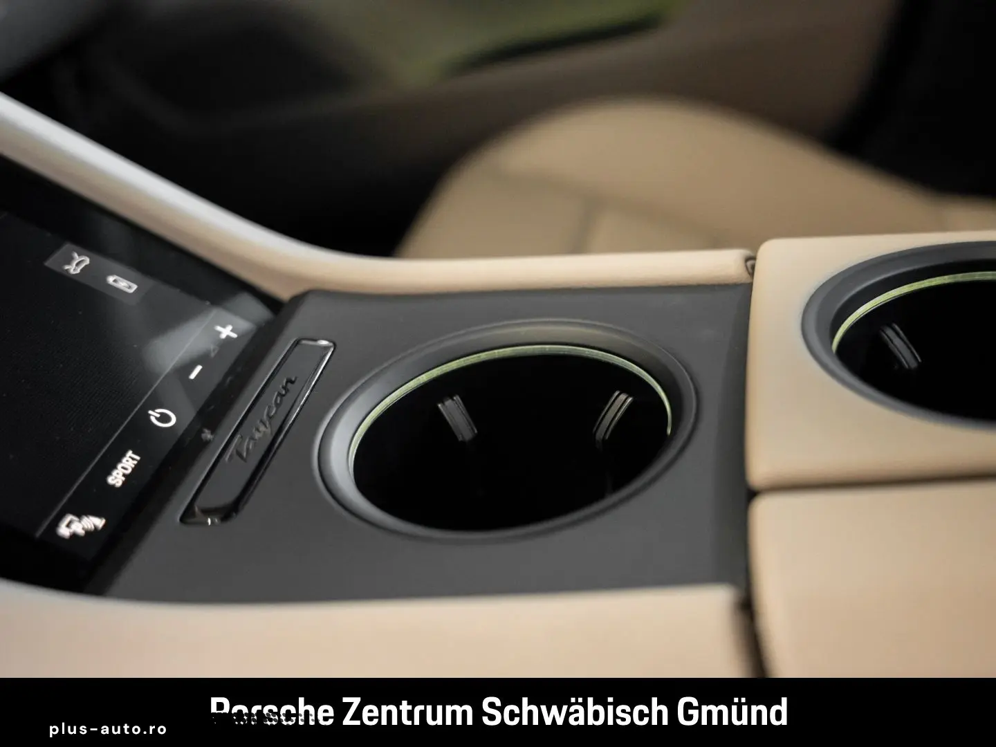 PORSCHE Taycan Surround-View Luftfederung Panoramadach