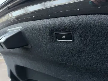 PORSCHE Taycan Servo  Privacy Head-Up PDLS