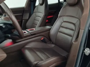 PORSCHE Taycan 4 S Clubleder 2xDisplay HuD Pano Chrono