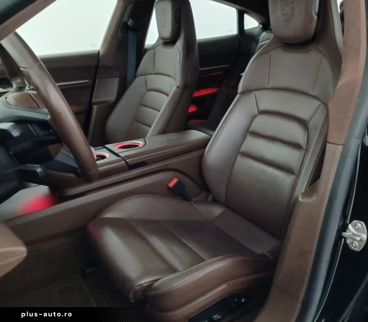 PORSCHE Taycan 4 S Clubleder 2xDisplay HuD Pano Chrono