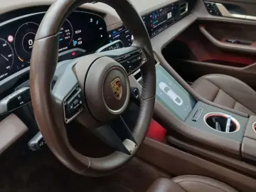 PORSCHE Taycan 4 S Clubleder 2xDisplay HuD Pano Chrono