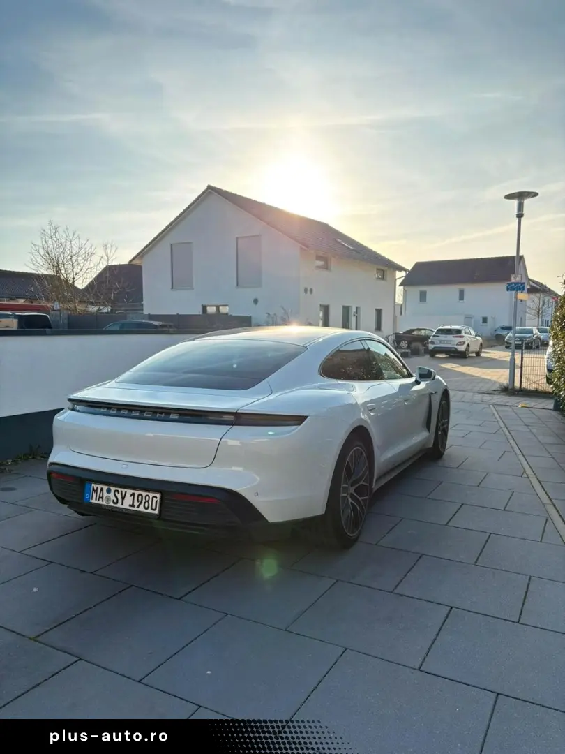 PORSCHE Taycan Plus Batterie  Garantie  09.2026