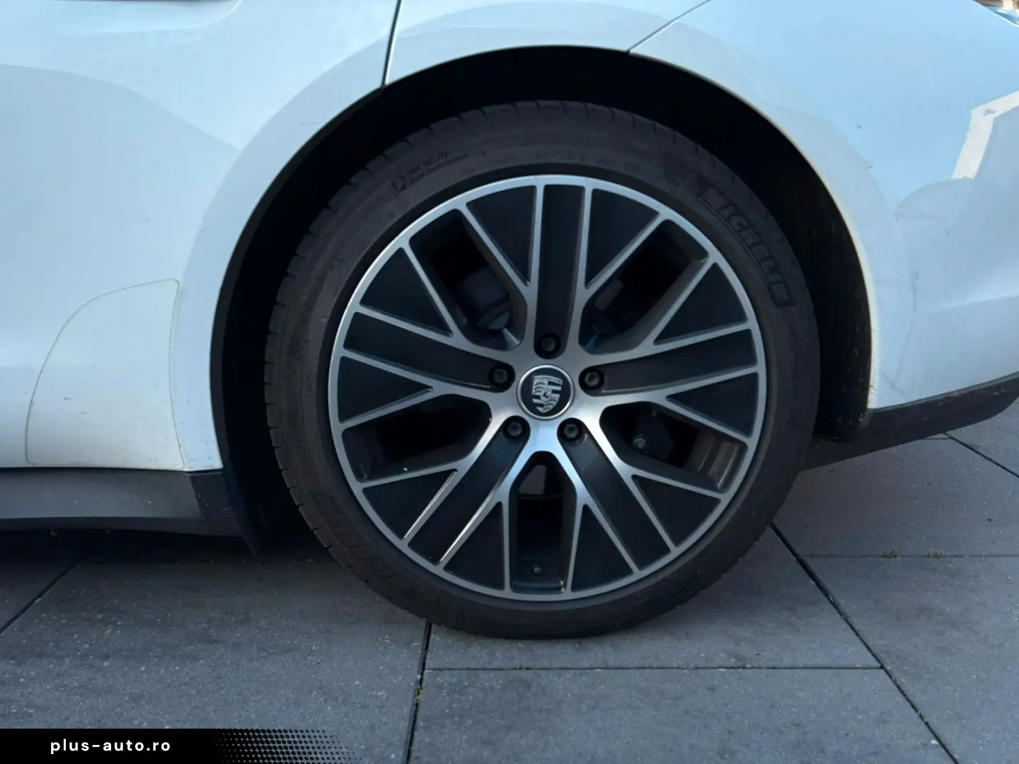 PORSCHE Taycan Plus Batterie  Garantie  09.2026