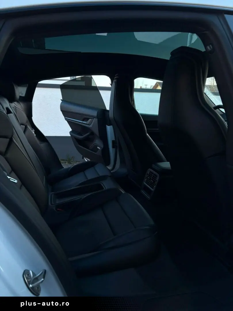 PORSCHE Taycan Plus Batterie  Garantie  09.2026