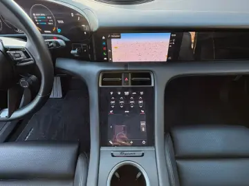 PORSCHE Taycan Plus Batterie  Garantie  09.2026