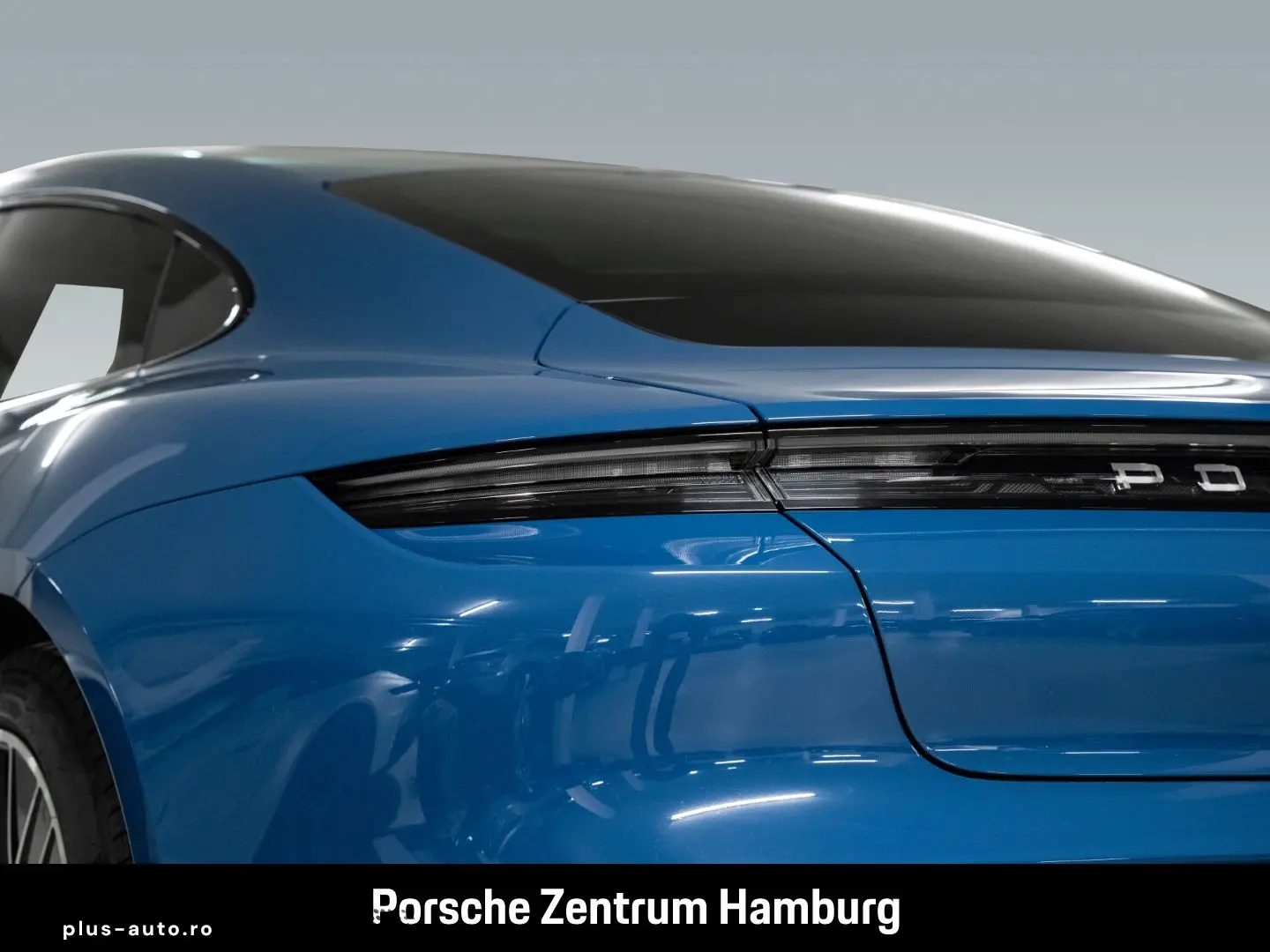 PORSCHE Taycan Servolenkung Plus  Head-Up
