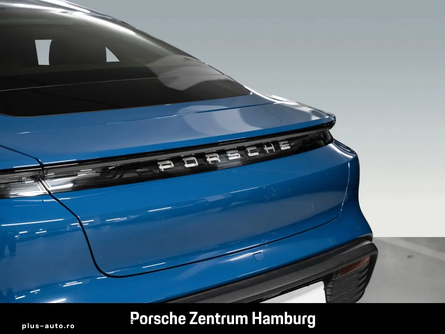 PORSCHE Taycan Servolenkung Plus  Head-Up