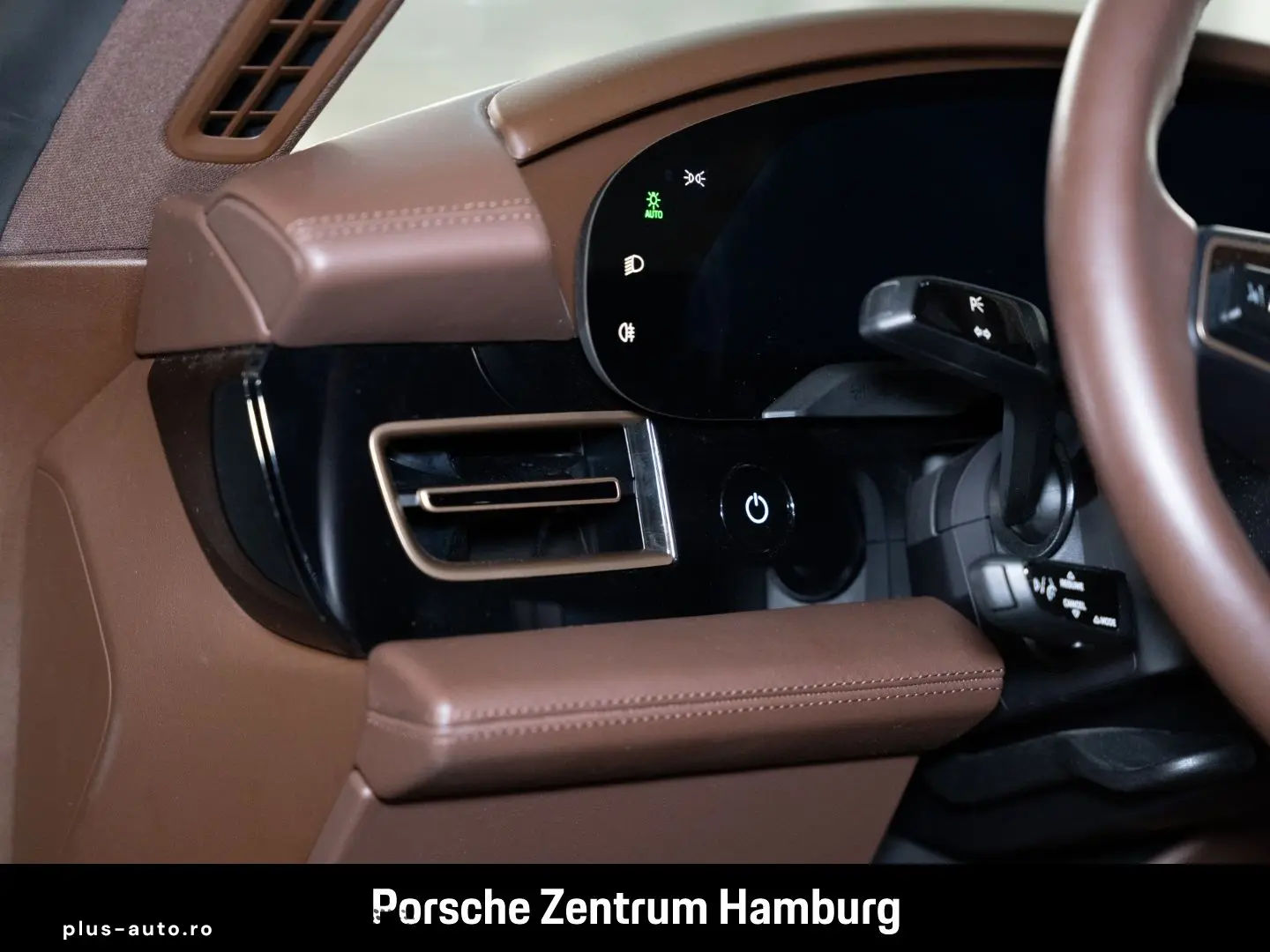 PORSCHE Taycan Servolenkung Plus  Head-Up