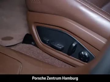 PORSCHE Taycan Servolenkung Plus  Head-Up