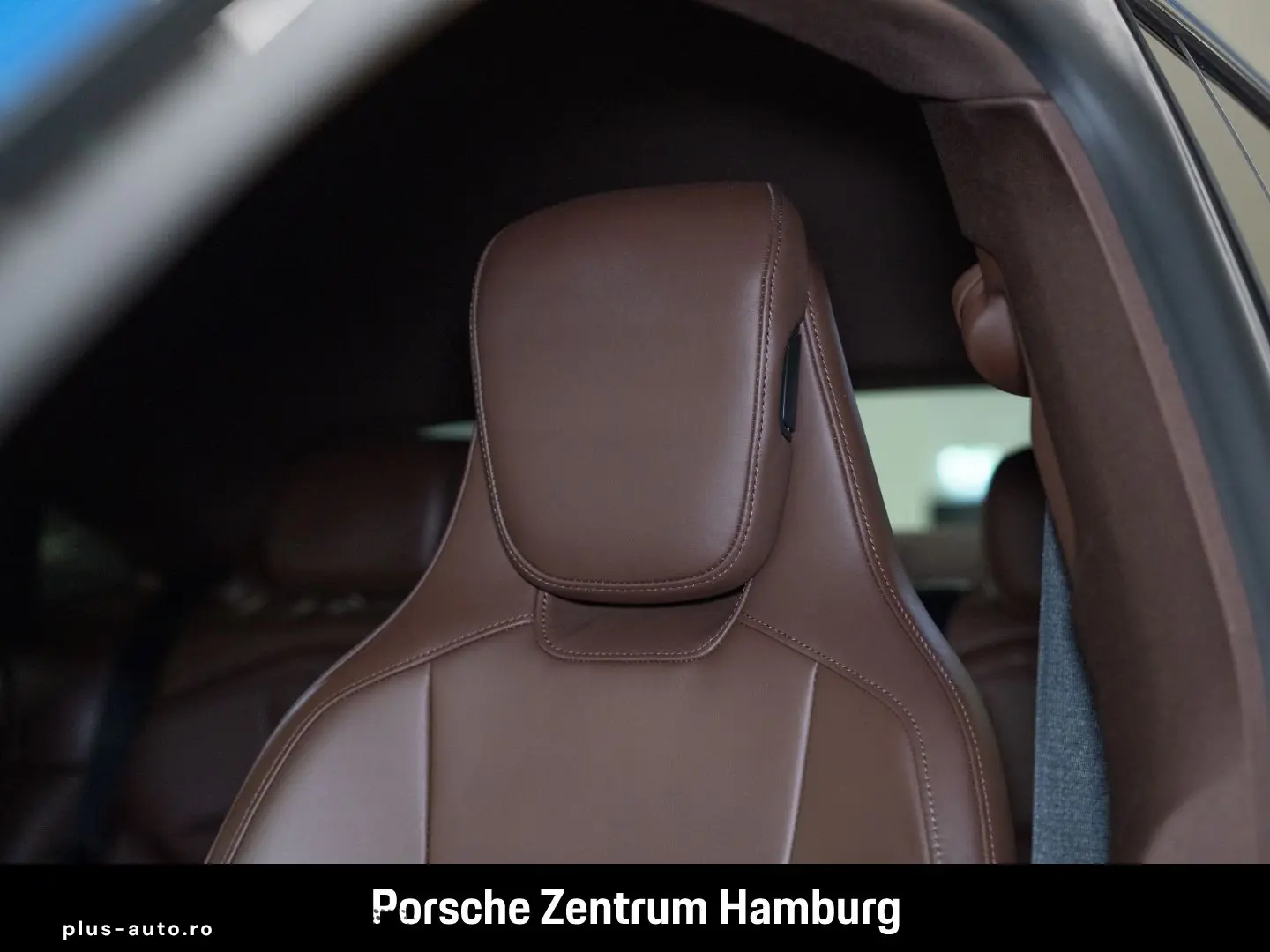 PORSCHE Taycan Servolenkung Plus  Head-Up