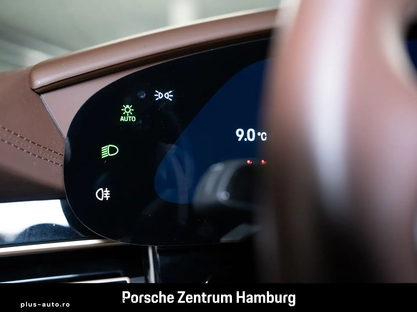 PORSCHE Taycan Servolenkung Plus  Head-Up