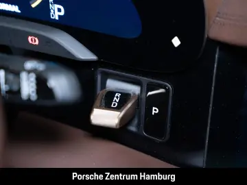 PORSCHE Taycan Servolenkung Plus  Head-Up