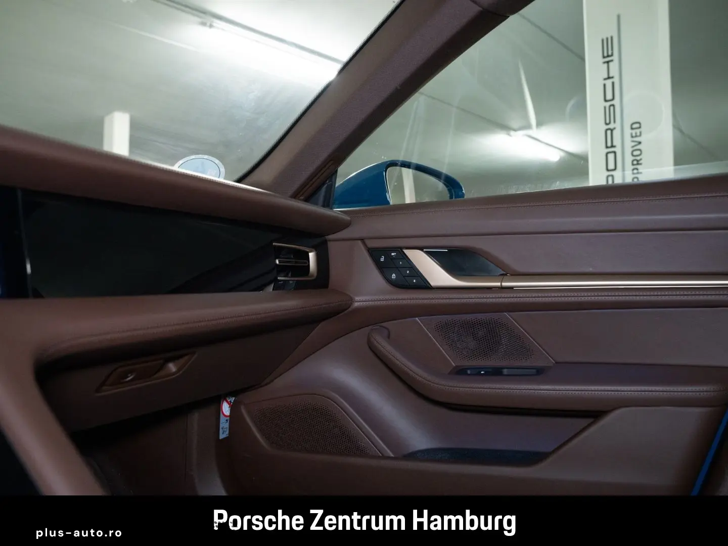 PORSCHE Taycan Servolenkung Plus  Head-Up