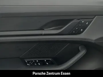 PORSCHE Taycan Luftfederung 360 Kamera Panorama Apple Ca