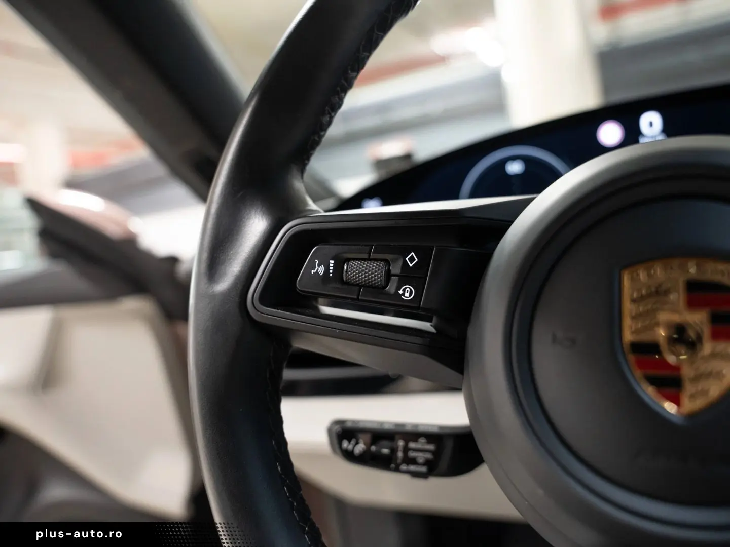 PORSCHE Taycan 4S InnoDrive Surround View Beifahrerdispl