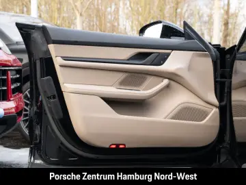 PORSCHE Taycan ParkAssistent Performancebatterie Plus