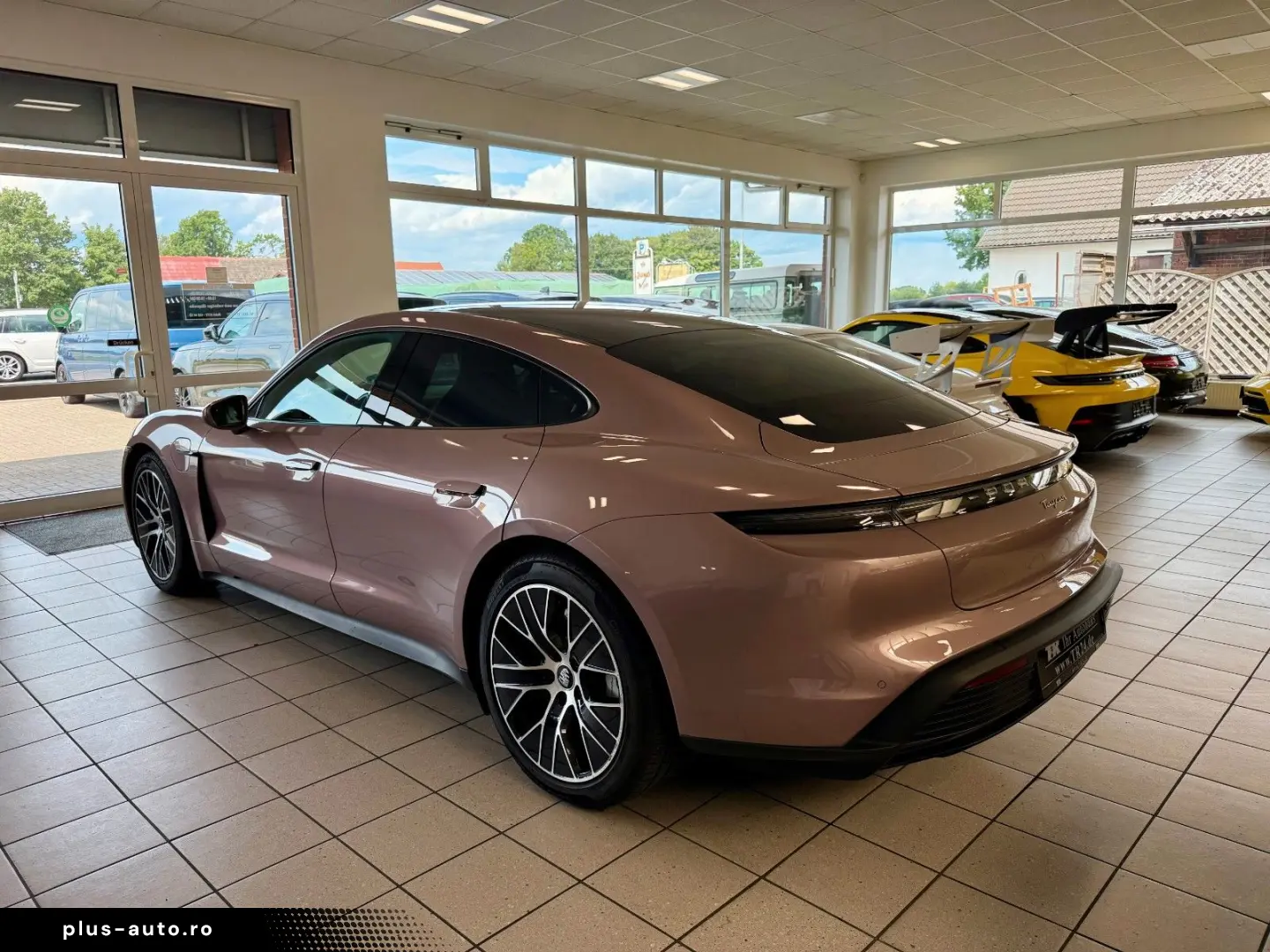 PORSCHE Taycan Performance HeadUP Panorama APPROVED