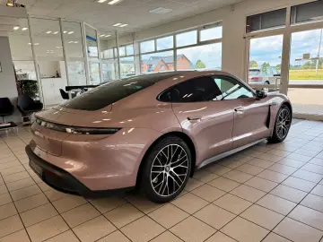 PORSCHE Taycan Performance HeadUP Panorama APPROVED