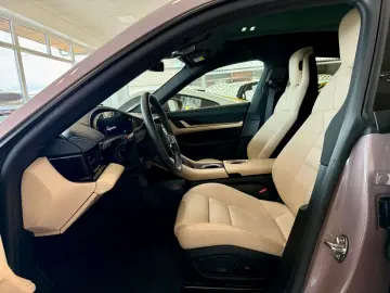 PORSCHE Taycan Performance HeadUP Panorama APPROVED