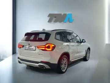 BMW X3xD20d LASER AHK Komfortz. STANDHEIZ.Unfallfrei