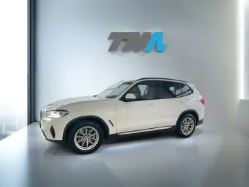 BMW X3xD20d LASER AHK Komfortz. STANDHEIZ.Unfallfrei