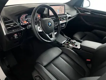 BMW X3xD20d LASER AHK Komfortz. STANDHEIZ.Unfallfrei