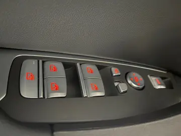 BMW X3xD20d LASER AHK Komfortz. STANDHEIZ.Unfallfrei