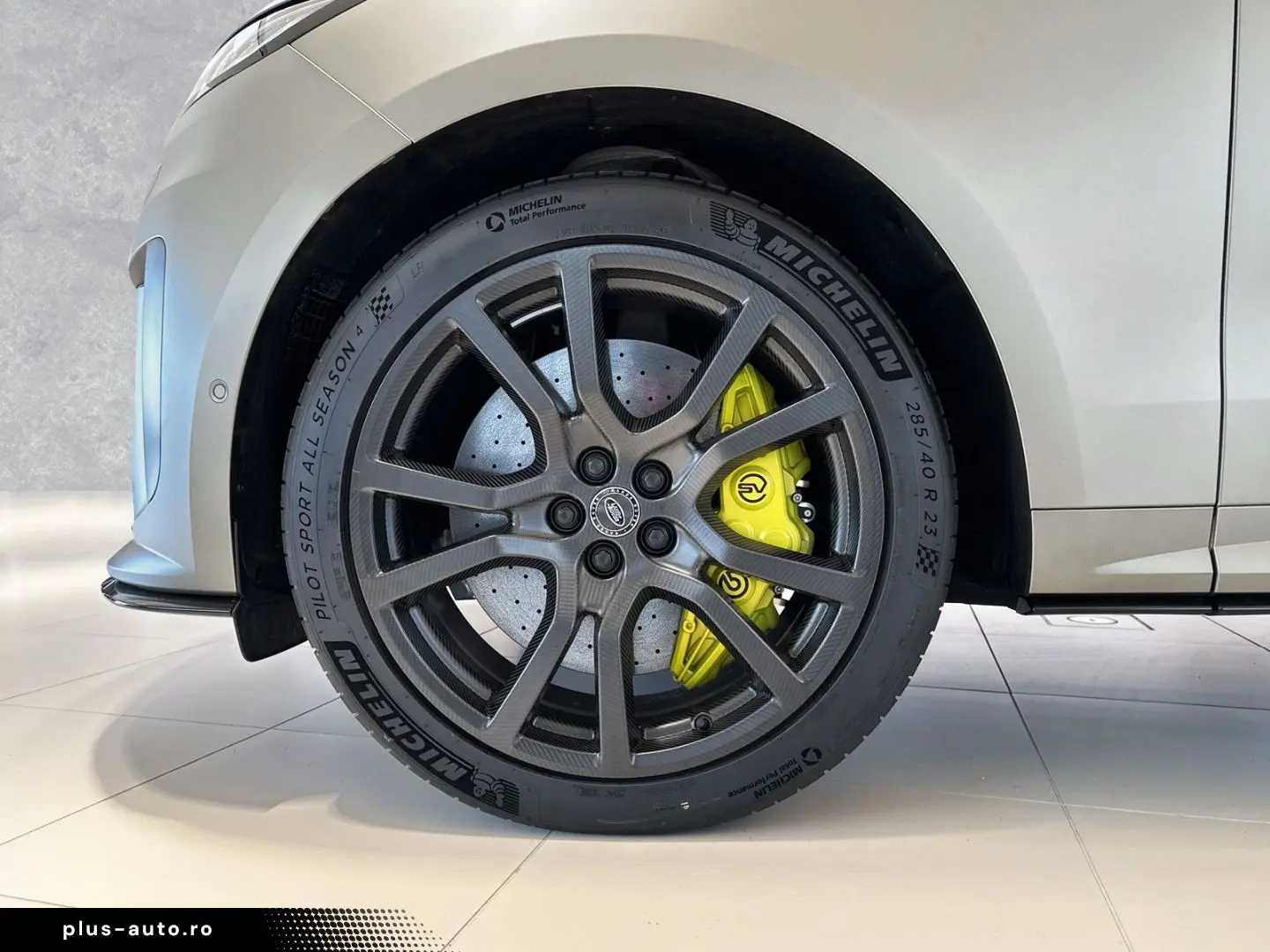 LAND ROVER Range Rover Sport P635 SV Carbon Bronze Limited