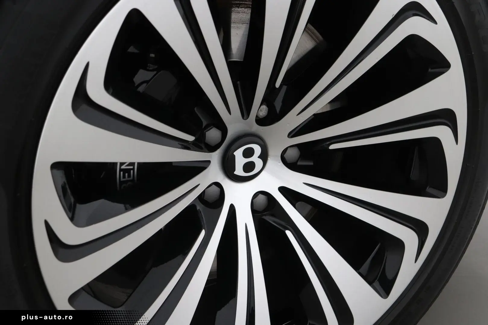 BENTLEY Bentayga 3.0 V6 Hybrid Azure   Massage Ventilati