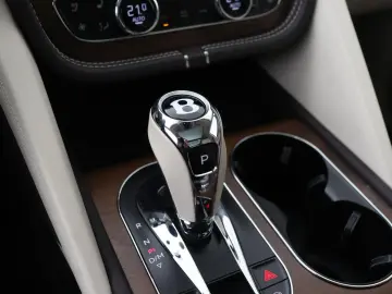 BENTLEY Bentayga 3.0 V6 Hybrid Azure   Massage Ventilati