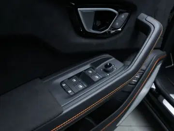 LAMBORGHINI Urus NOVITEC FELGEN&ABGASNALANGE B&O 23  CARBON