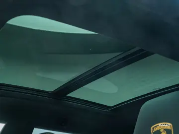 LAMBORGHINI Lamborghini Urus   B&O  PARK  Off  Carbon