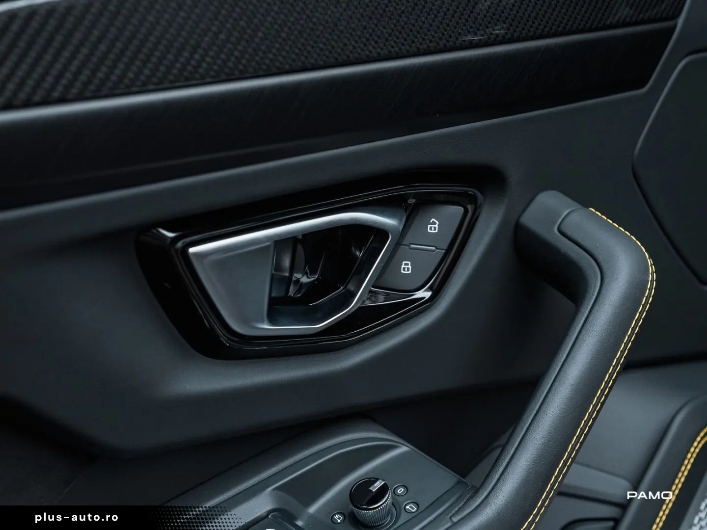 LAMBORGHINI Lamborghini Urus   B&O  PARK  Off  Carbon