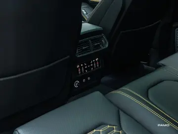 LAMBORGHINI Lamborghini Urus   B&O  PARK  Off  Carbon