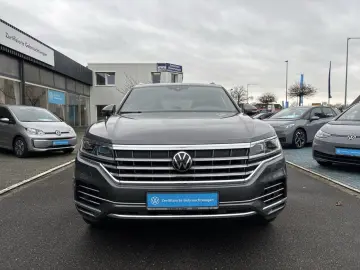 VW Touareg 3.0 TDI Elegance Pano Standh Allradlenk