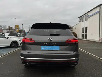 VW Touareg 3.0 TDI Elegance Pano Standh Allradlenk