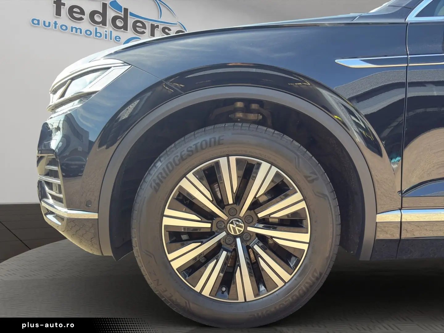 VW Touareg Elegance 4Motion 3.0 V6 TDI AHK Navi IQ.