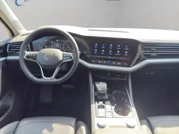 VW Touareg Elegance 4Motion 3.0 V6 TDI AHK Navi IQ.