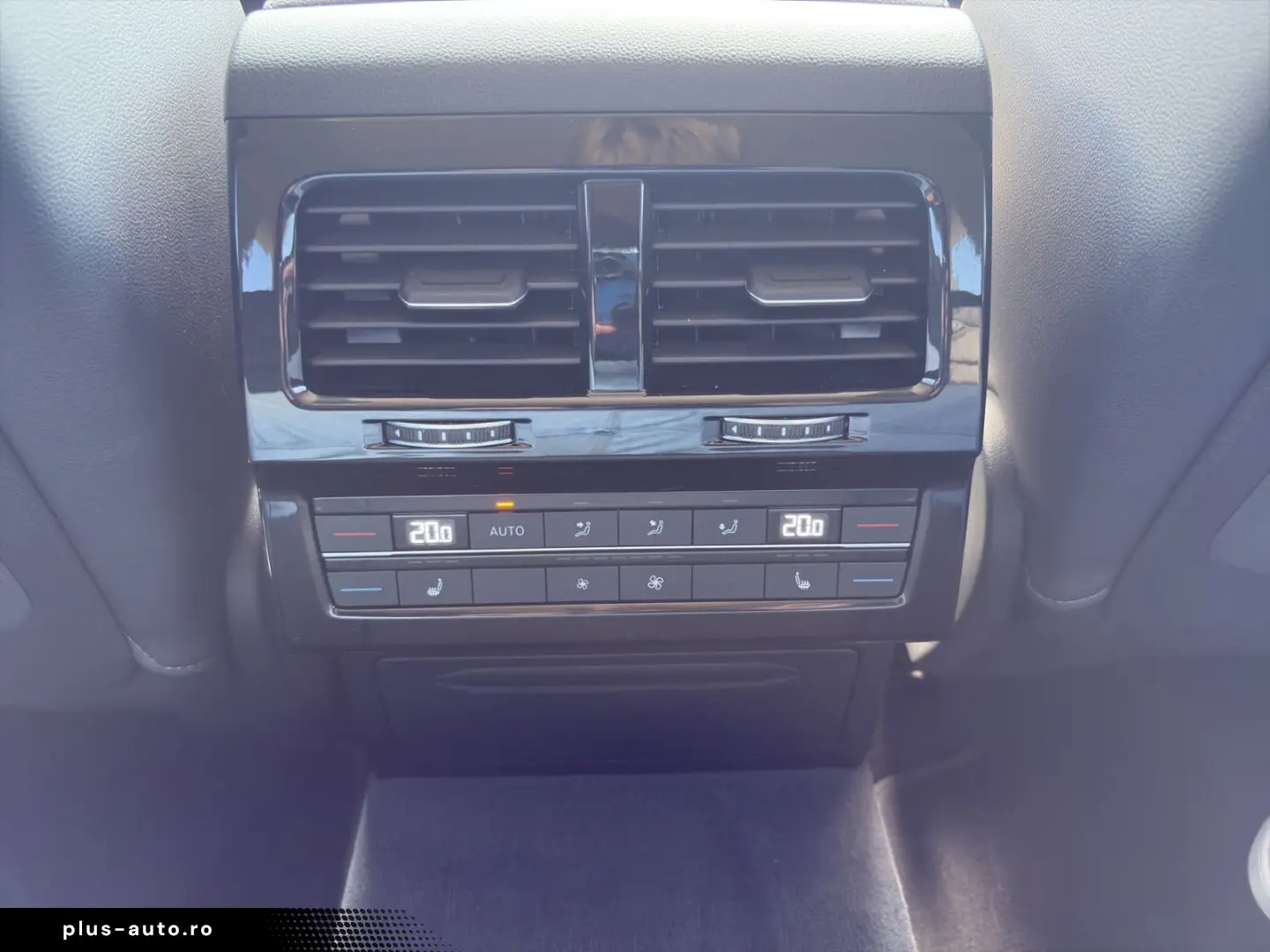 VW Touareg Elegance 4Motion 3.0 V6 TDI AHK Navi IQ.