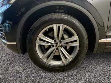 VW Touareg Elegance TDI AHK STDHZ LUFT MATRIX LEDER
