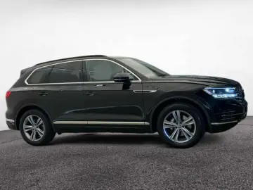 VW Touareg Elegance TDI AHK STDHZ LUFT MATRIX LEDER