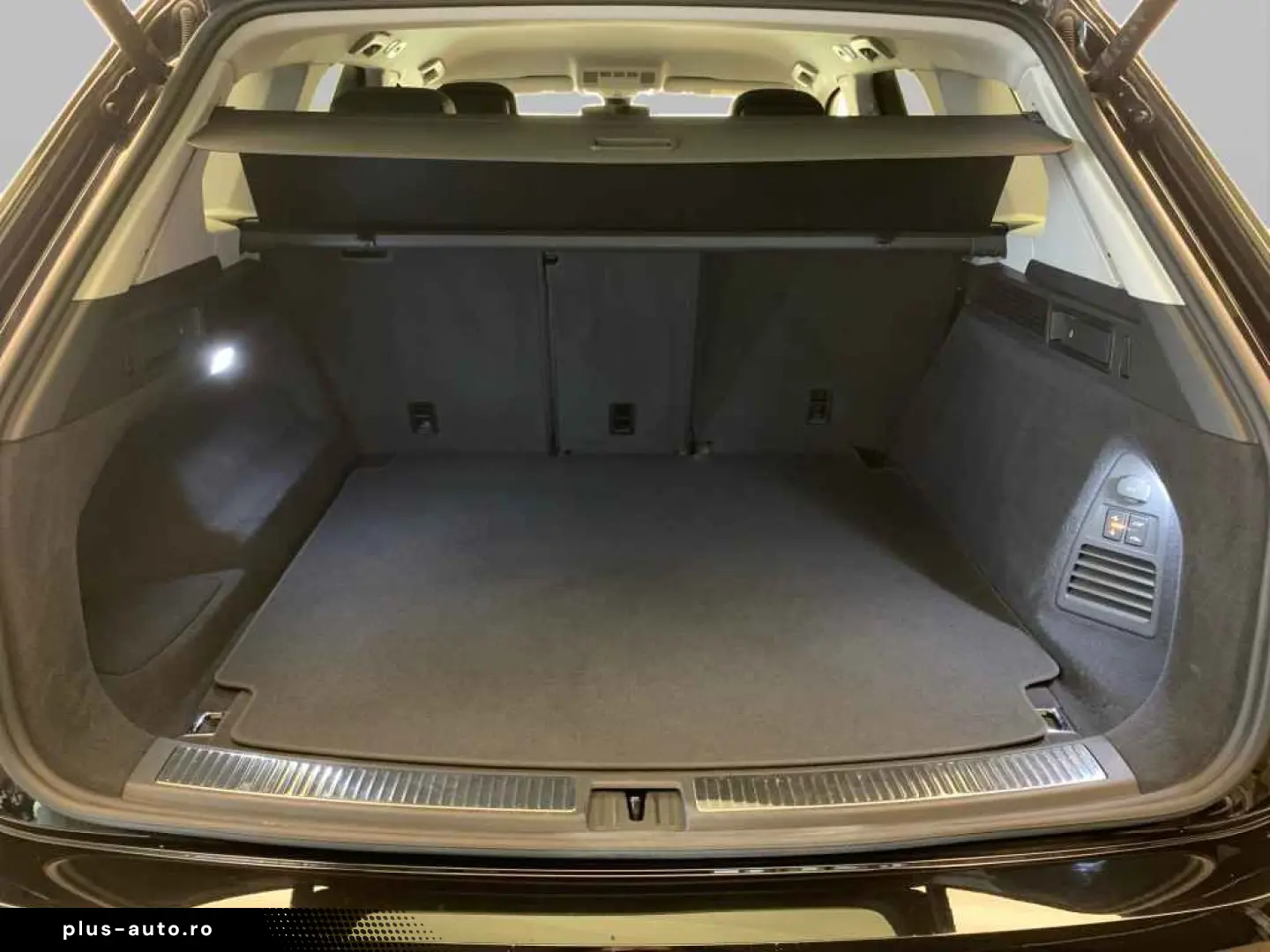 VW Touareg Elegance TDI AHK STDHZ LUFT MATRIX LEDER