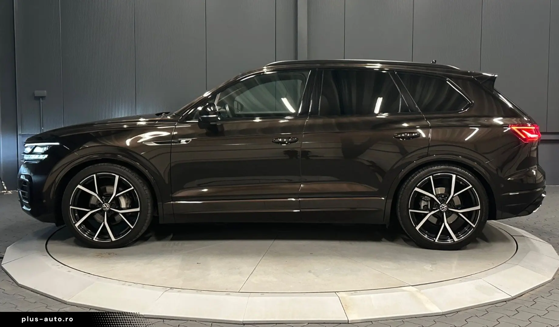 VW Touareg R-Line 4Motion  Black Style 22Zoll LUFT