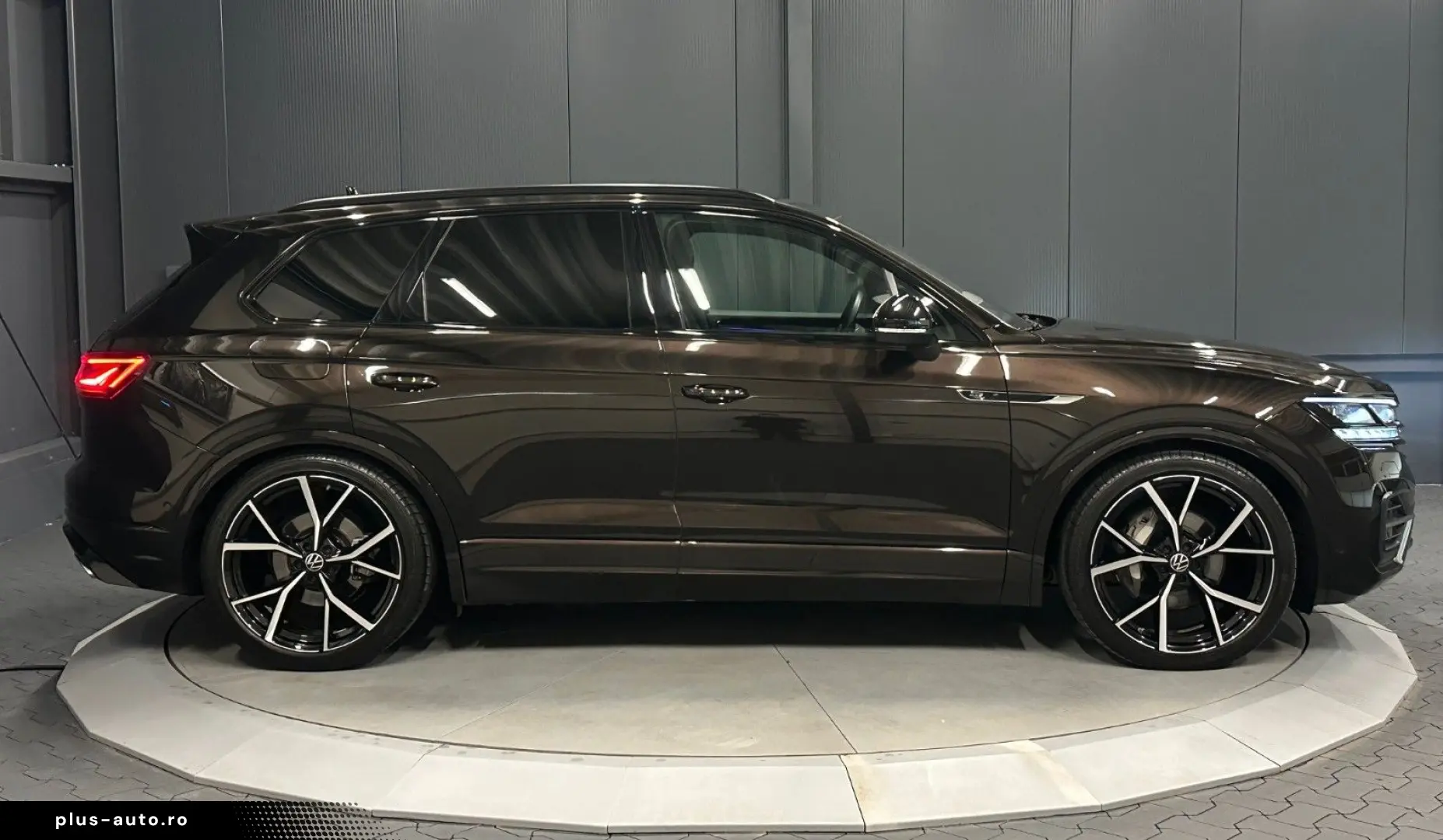 VW Touareg R-Line 4Motion  Black Style 22Zoll LUFT