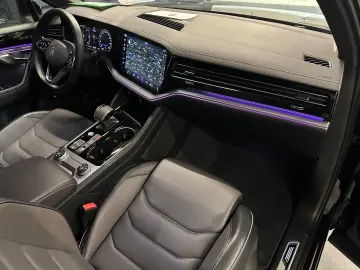 VW Touareg R-Line 4Motion  Black Style 22Zoll LUFT